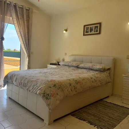 ヴィラ Casa Pomba, 2 Bed Villa With Pool, Walking Distance From Golf Course And Beach *