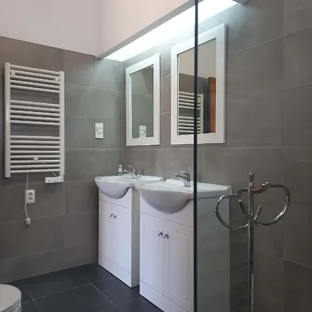 Villa Casa Pomba, 2 Bed Villa With Pool, Walking Distance From Golf Course And Beach